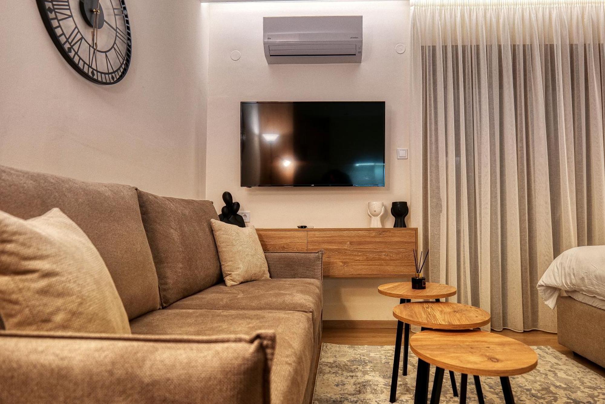 קומוטיני Harmony Center Luxury Apartment מראה חיצוני תמונה